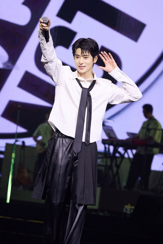 NCT ジェヒョン、除隊後初のファンコンサートを成功裏に終了「待ってくれた時間に応えたい」