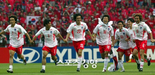 アジアサッカーの挑戦史「1966年北朝鮮8強、2002年韓国4強」…2026年W杯の行方は？