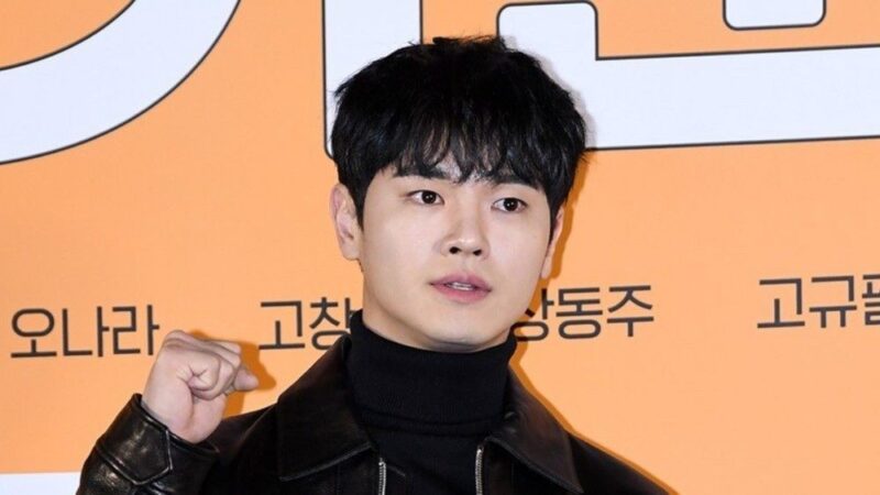 引退宣言のチャン・ドンジュ、1ヶ月ぶりライブ配信…指の状態は?