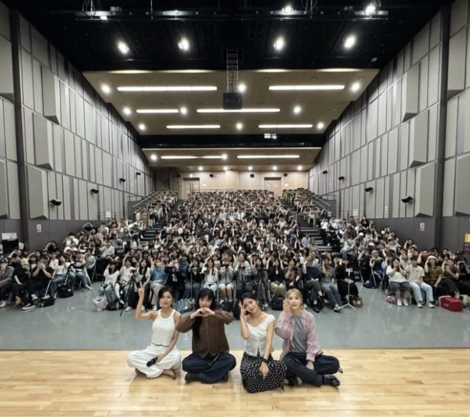 MAMAMOO、ミニファンミ「4WARD」大盛況　変わらぬ絆でファン魅了