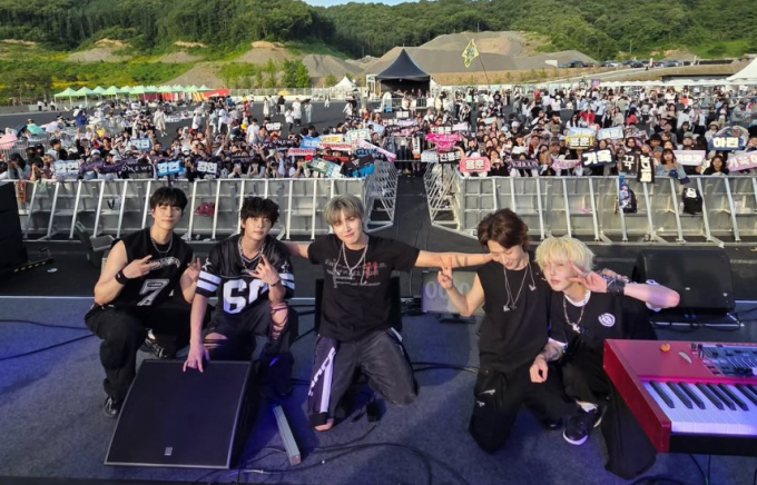 ONEWE、ベルフォレ・ロックフェスで圧倒的存在感　ファンと熱狂のステージを展開