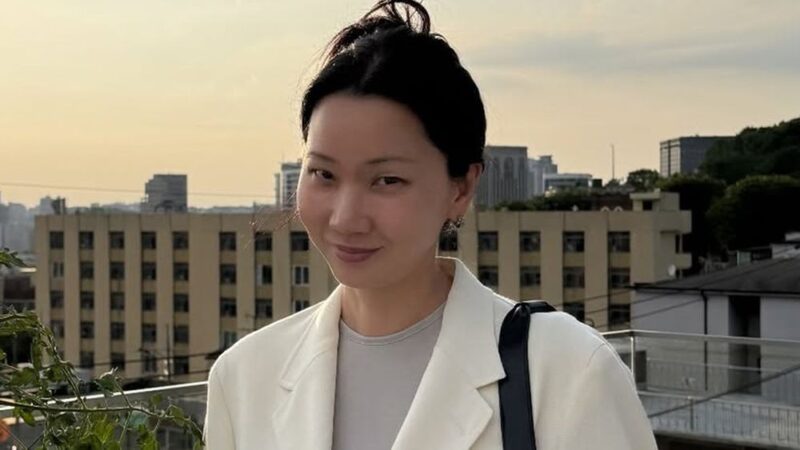 チャン・ユンジュ、結婚式でオールホワイトの破格ゲストルック…「ドレスコード」論争を事前に回避