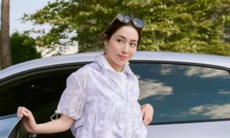 イ・ビョンホン♥イ・ミンジョン、皮膚科に月1回も行けないというのに…みずみずしい肌に「驚き」