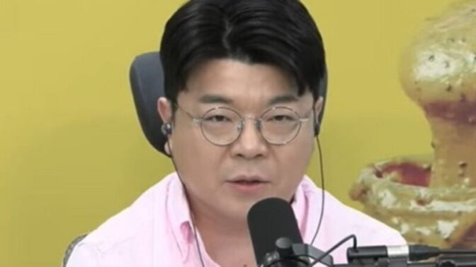 「イルベは戦車で潰すべき」発言が波紋…『メブルショー』チェ・ウク、市民団体に告発される