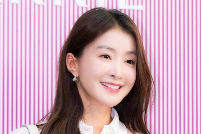 「シングルマザー」イ・シヨン、離婚から1年…「新たな出発」を報告
