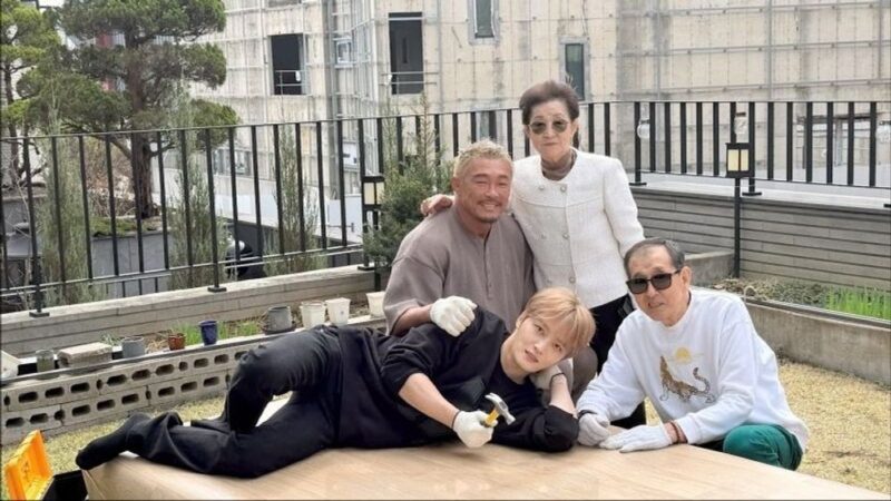 キム･ジェジュン、チュ･ソンフンとの“13年の固い友情”を公開「ブラジリアンワックスも直接施した」『편스토랑』