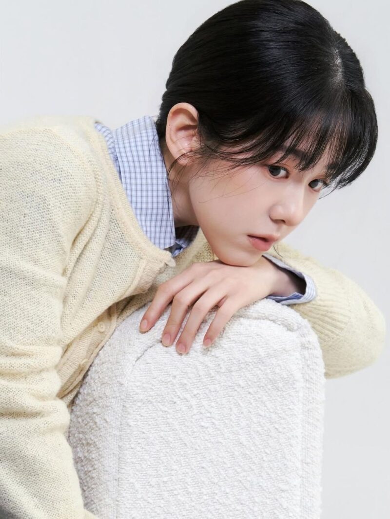 いじめ否定からカフェ開業のパク・ヘス、復帰の兆しか…新プロフィールを続々公開