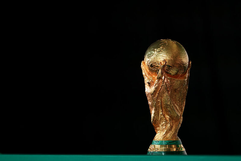 W杯トロフィー、金だけで9億円…歴史的価値を含めると推定310億円の衝撃
