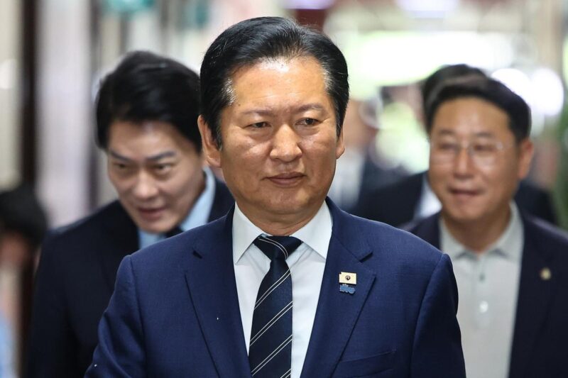 鄭清来議員、わずか1日で「態度急変」…波紋広がる