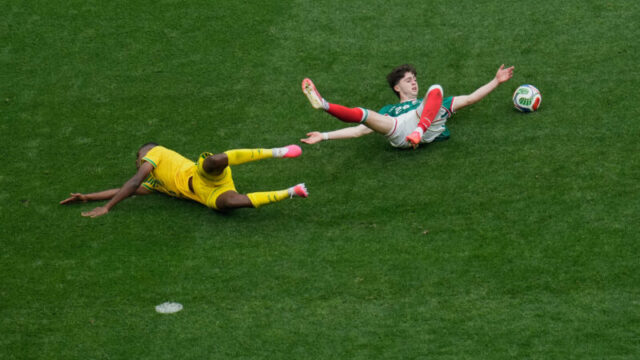 2026年W杯、初の退場者は南アフリカのシトレに決定