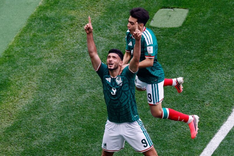 35歳ベテランの涙…代表選出13年、悲願のW杯初ゴールに感動の嵐