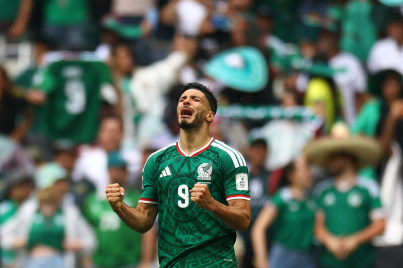 35歳ベテランの涙…代表選出13年、悲願のW杯初ゴールに感動の嵐