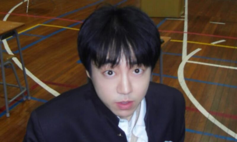 キム・ムヨル、『참교육』大ヒットに続く美談…後輩も気にかける「참선배」