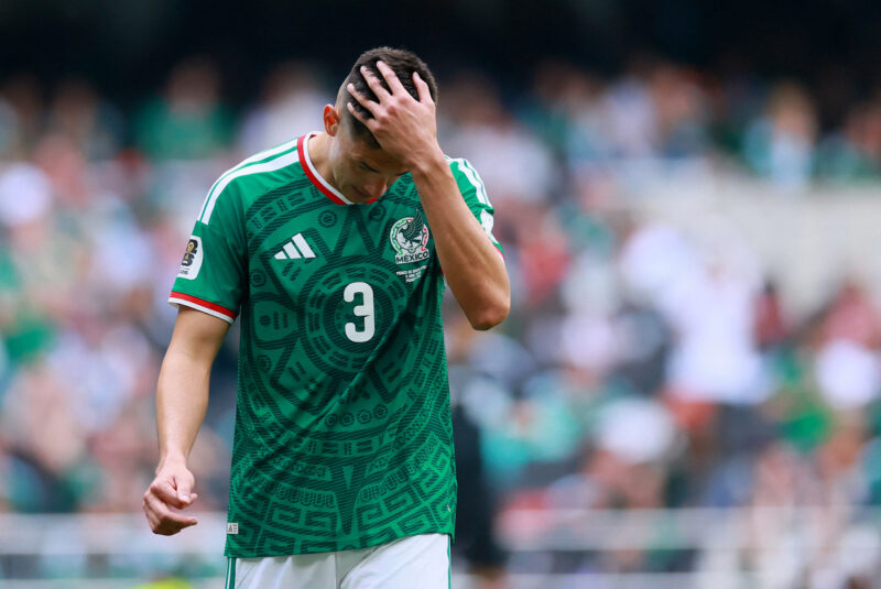 メキシコに痛手…長身DFが退場、韓国との第2戦は欠場へ