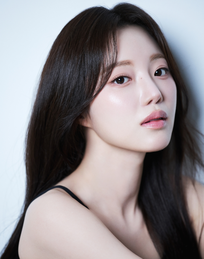 女優ハン・ソウン、新プロフィール写真を公開　透明感あふれる美貌が話題