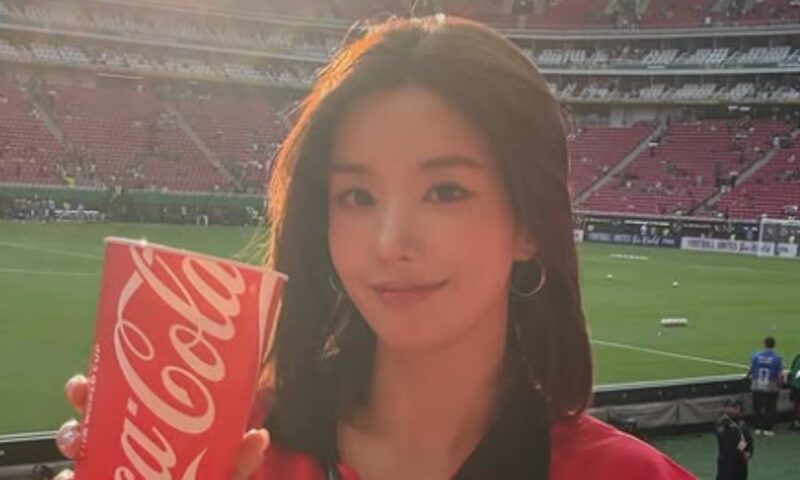 「韓国初勝利」チョン・ヒョンム、W杯解説の予定が…カリナ＆ウィンターと観客席でキャッチ