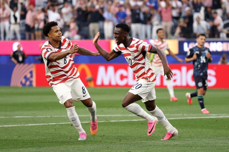 衝撃の7分間！米国、堅守パラグアイを圧倒し3-0で前半終了