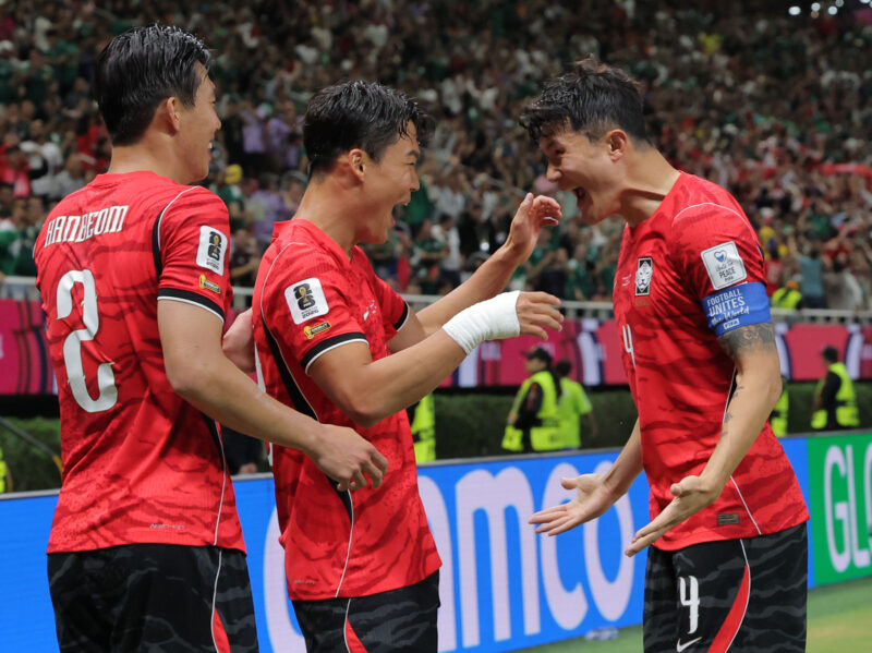 マンU、W杯にスカウト派遣でキム・ミンジェ獲得へ本格始動　「技術陣も大絶賛」夏の去就に注目