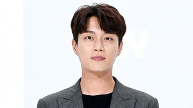 ユン・ドゥジュン、チェコ戦の涙のライブ配信後…「メキシコ戦行くぞ」と拳を握る