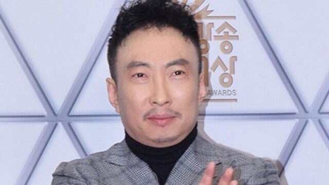 パク・ミョンス、正体が「丸裸」に…波紋が拡大