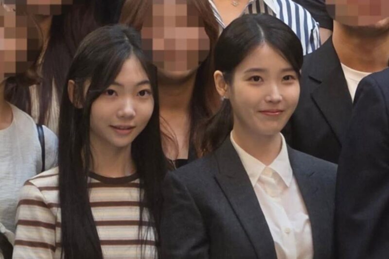 IU、イ・ジョンソクとの交際公表後…結婚式での目撃談が拡散し話題に