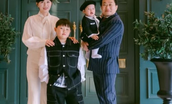 カリナム、息子の満1歳祝いの思い出を公開…「『野人時代』ではありません」のテロップに爆笑