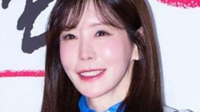 「香港在住」キム・ジョンウン、活動再開へ…その美貌に視線集中
