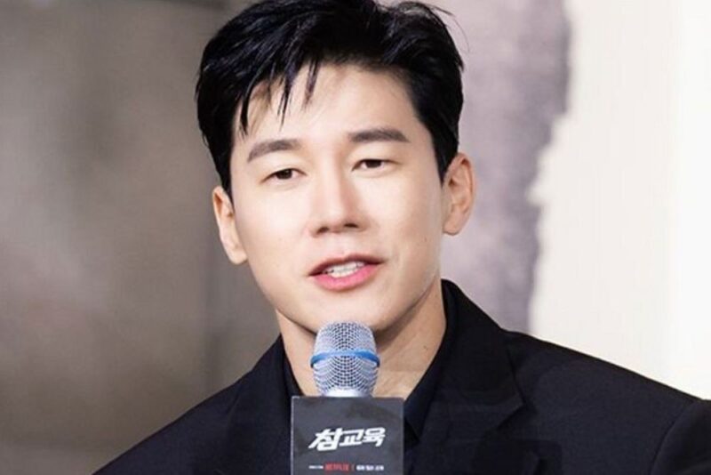 「演技を辞めるつもりだったのに…」『참교육』大ヒットのキム・ムヨル、15年来の盟友「ママ代表」が語った胸に響く本音