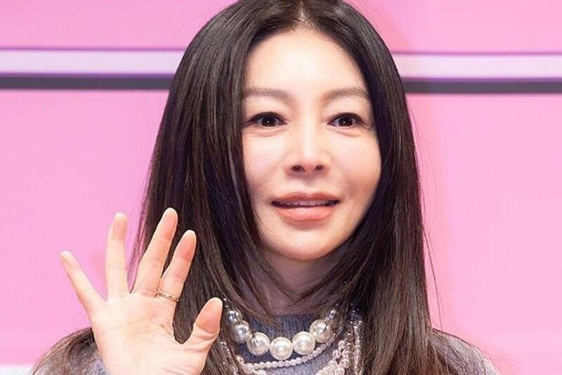 ファン・シネ、「同棲中」告白で波紋広がる