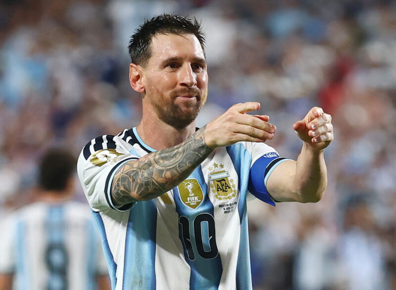 メッシ、W杯初戦でハットトリック！通算16得点で歴代最多タイに　「これがレジェンド」と世界が震撼