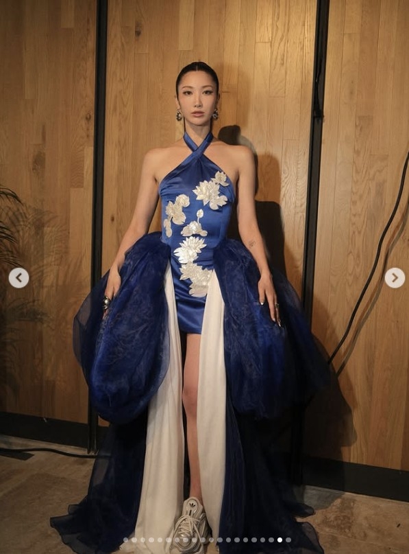 W杯開会式で圧巻のパフォーマンス、ジェイ（JAY）が婚約者サム・キムとの舞台裏ツーショットを公開