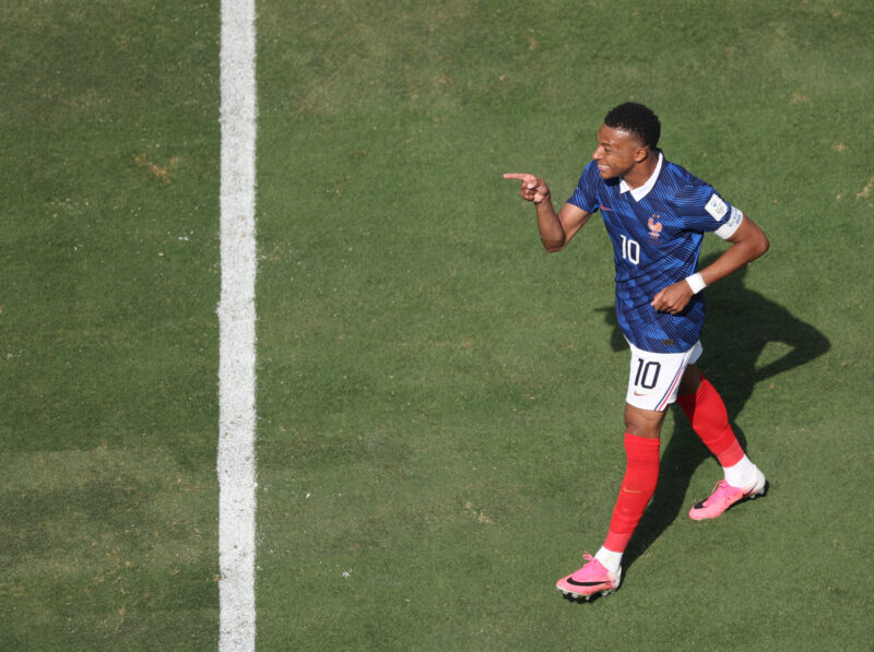 エムバペの2発にメッシがハットトリックで応戦！W杯得点王争いが歴史的激戦に