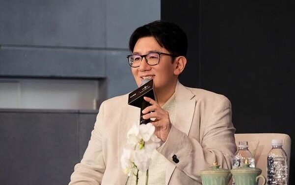 HYBE・パン・シヒョク氏「音楽を通じてファンに生きる理由を提示できる存在に」
