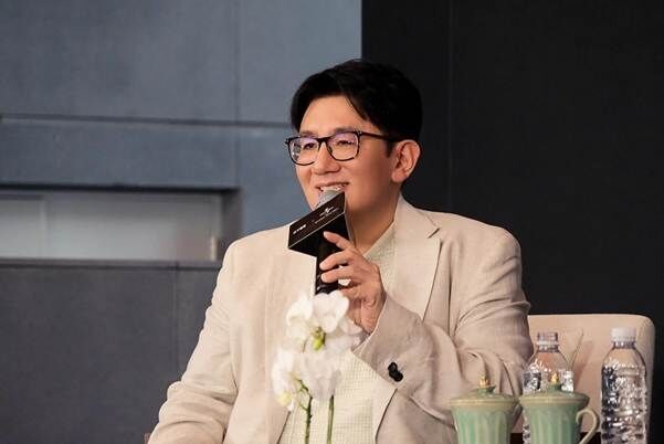 HYBE・パン・シヒョク氏「音楽を通じてファンに生きる理由を提示できる存在に」
