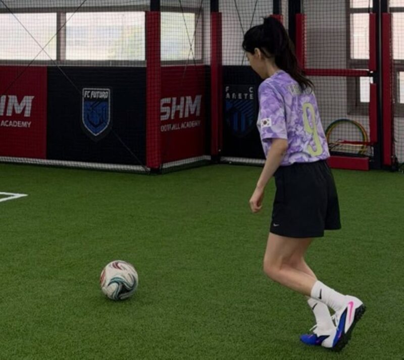 「ゴルバト女」からラブコール受け…テヨン、W杯観戦で“サッカーフリークモード”→“メッシは何を…”