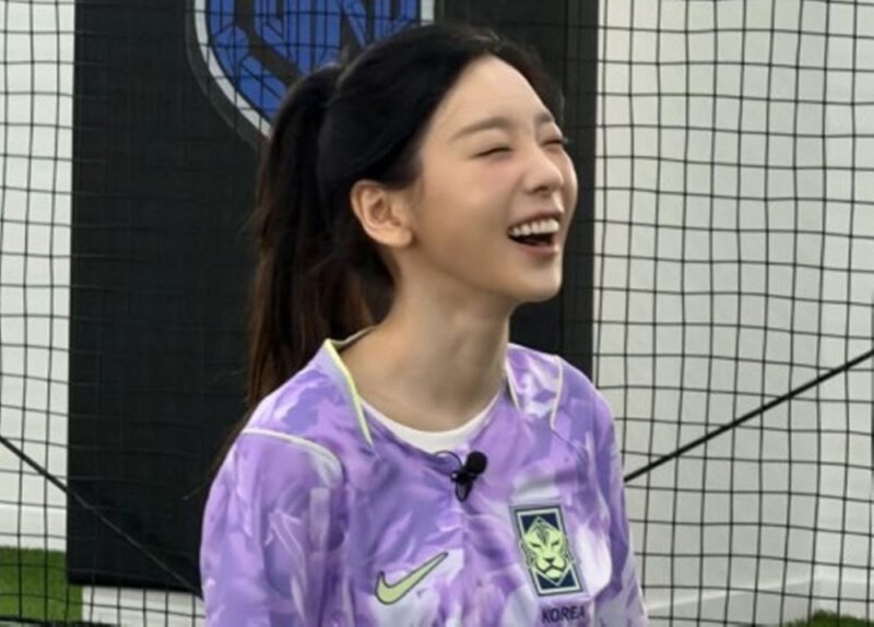 「ゴルバト女」からラブコール受け…テヨン、W杯観戦で“サッカーフリークモード”→“メッシは何を…”