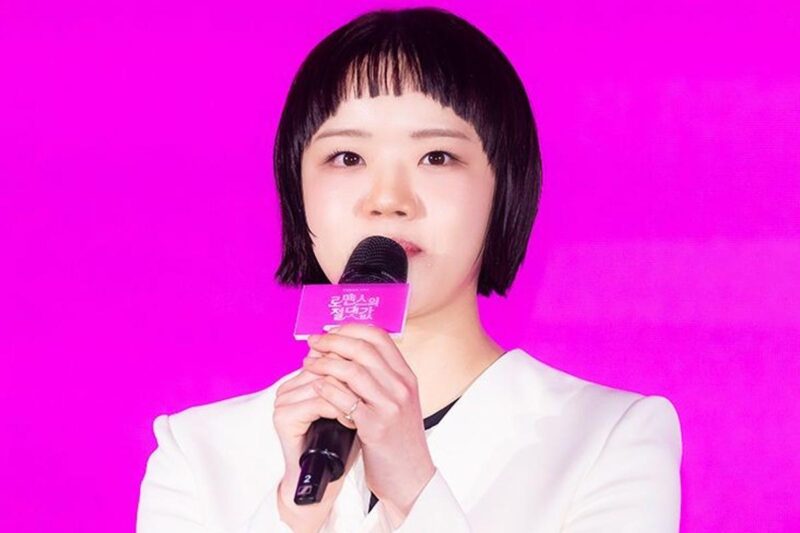 キム・ヒャンギ、突然「海に身を投げる」…緊急事態にファン騒然