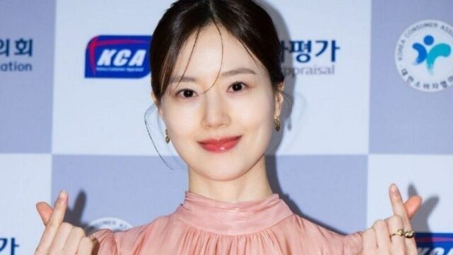 ムン・チェウォン、6月28日に一般男性と非公開結婚「家庭を築くことに胸が震え、期待でいっぱい」