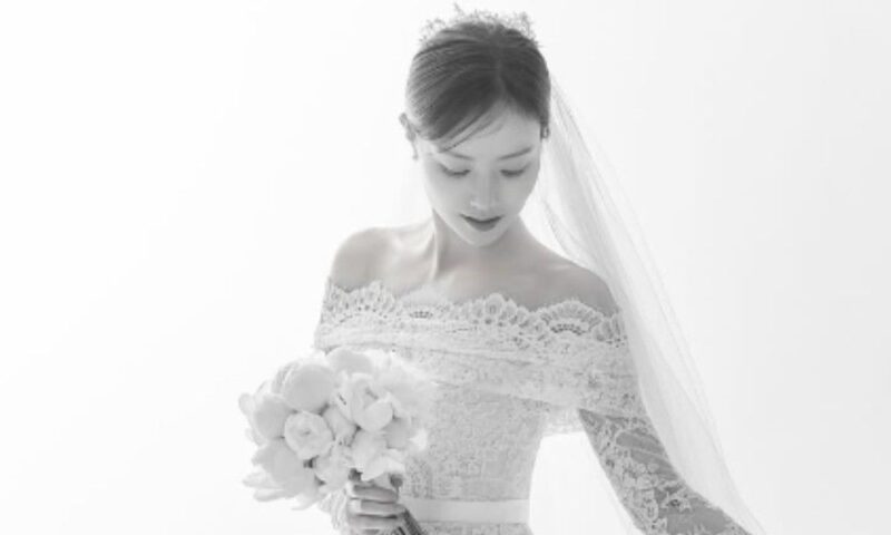 ムン・チェウォン、6月28日に一般男性と非公開結婚「家庭を築くことに胸が震え、期待でいっぱい」