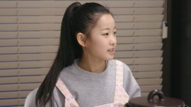 7歳で父を亡くしたイ・スヨン…祖母「孫娘のおかげでうつ病克服」 (『편스토랑』)