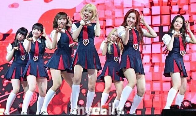 UNIS側「今夏に日本カムバック決定…その後は韓国アルバム制作へ」