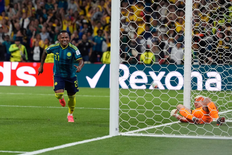 コロンビア、W杯初出場のウズベキスタンに3-1快勝 グループK首位で突破
