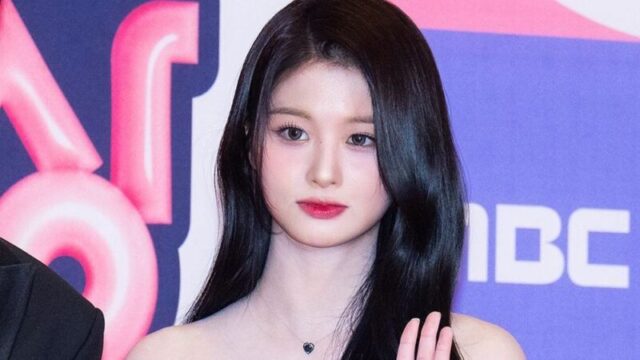 ソルユン、腰痛の影響で…シンガポール公演は椅子に座ったまま進行