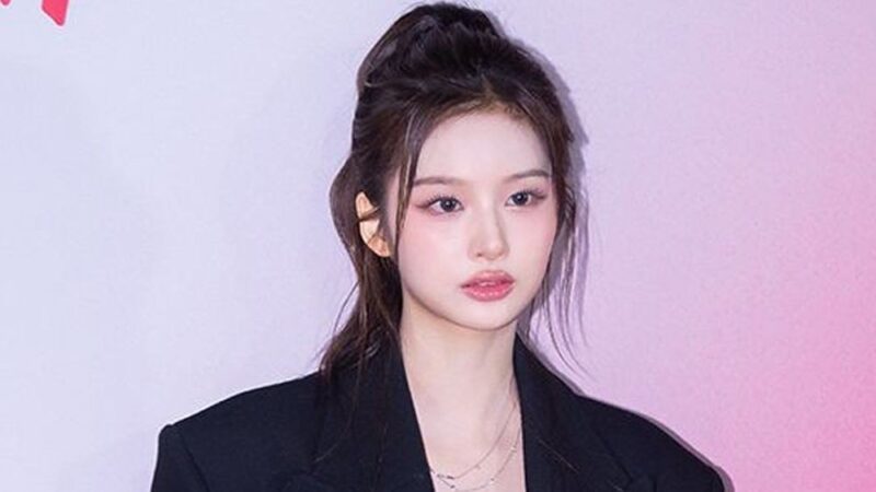 설윤, 허리 통증 여파로…싱가포르 공연은 의자에 앉은 채 진행