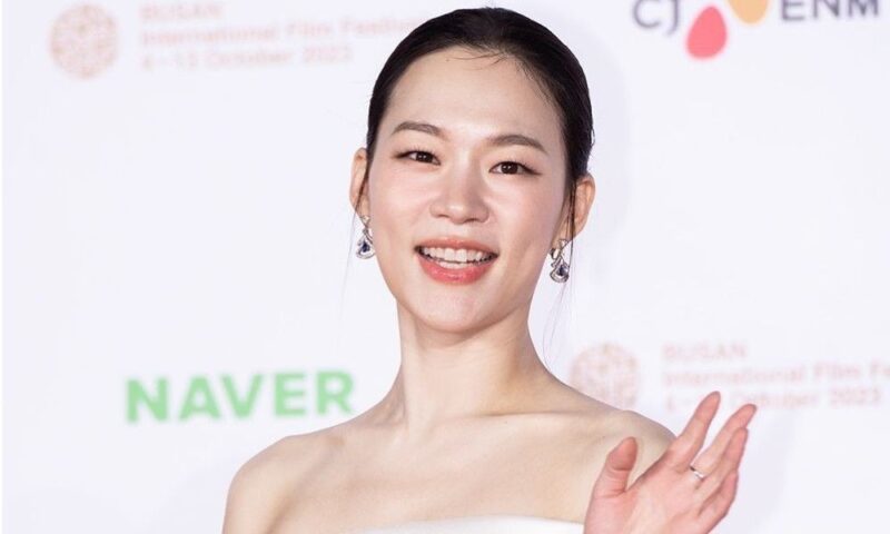韓国女優ハン・イェリ、マスク着用中に倒れる「ピラティスは怖い運動」