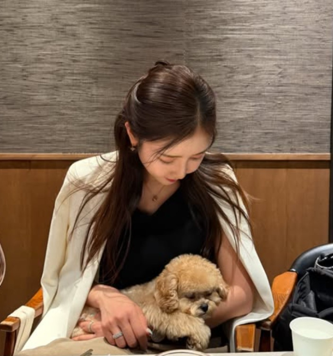 チャン・ヒョユン、愛犬との愉快な日常を公開…拗ねた表情まで可愛すぎると話題に