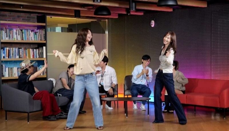 수영, 정경호와 결별 발표 11일 만에 웃음 되찾았다… '효리수' 디스전에 폭소 ('놀뭐')