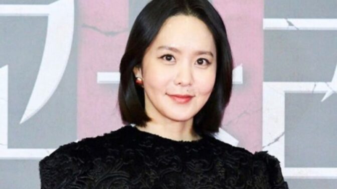 パク・ジユン、息子と過ごす夏休みのほっこりプール日記! 離婚後も輝く母子の夏休み