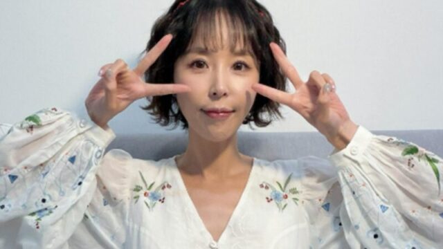 「ムン・ウォン♥」シン・ジ、異常なほど痩せたとの声…浮き出た鎖骨ラインに注目