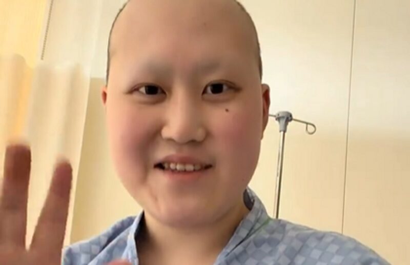 【悲報】第4期骨肉腫と闘ったYouTuber、4年の闘病の末に星となる…16日に死去、相次ぐ哀悼の声